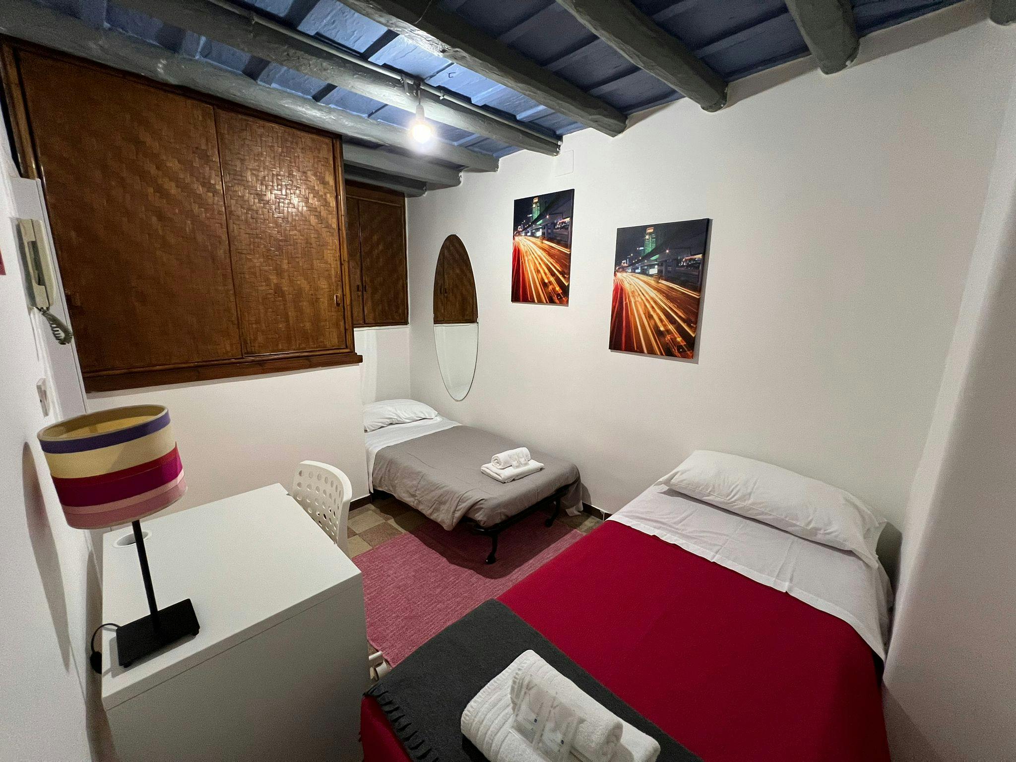 Apartment for rent for €2,000 per month in Rome, Via di Monserrato