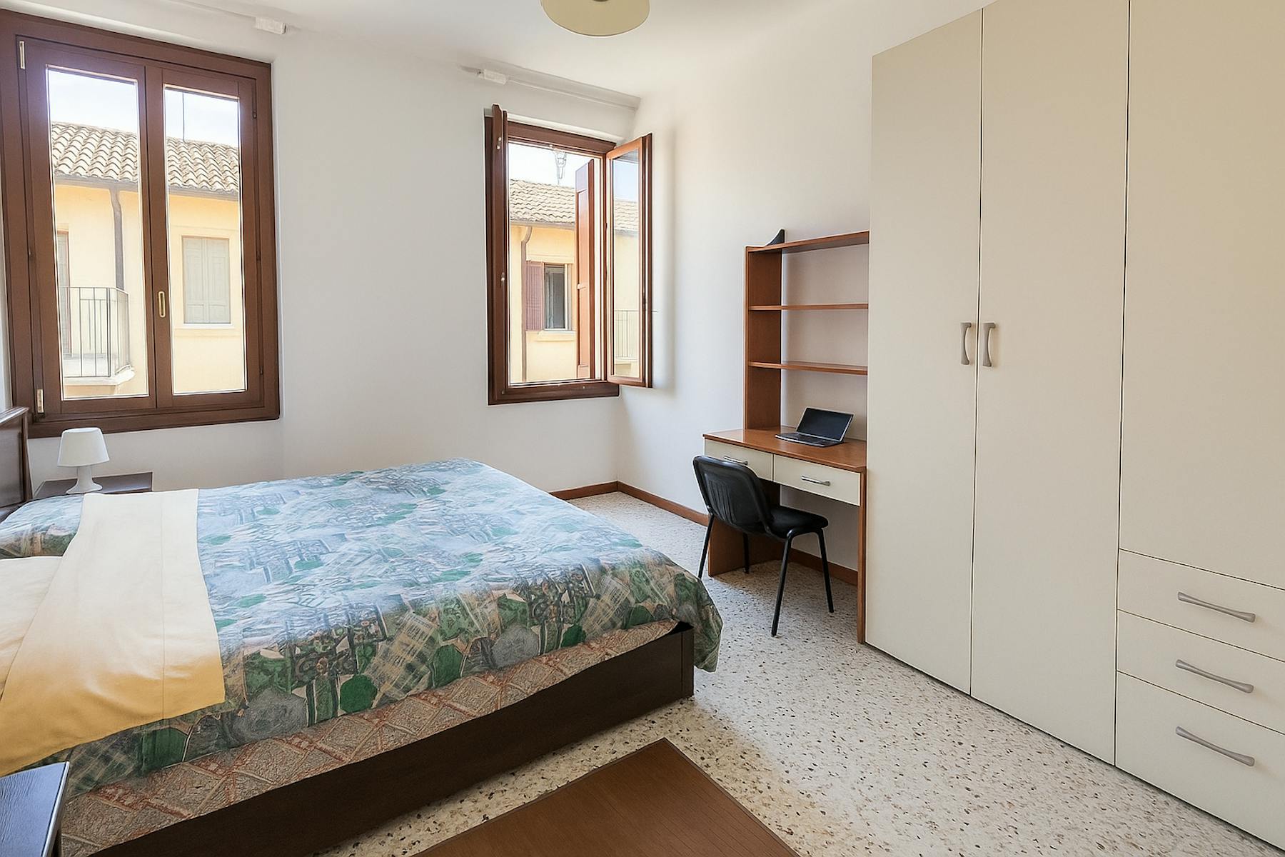Private room in Vicolo Mustacchi, Verona (1095132) room image 2