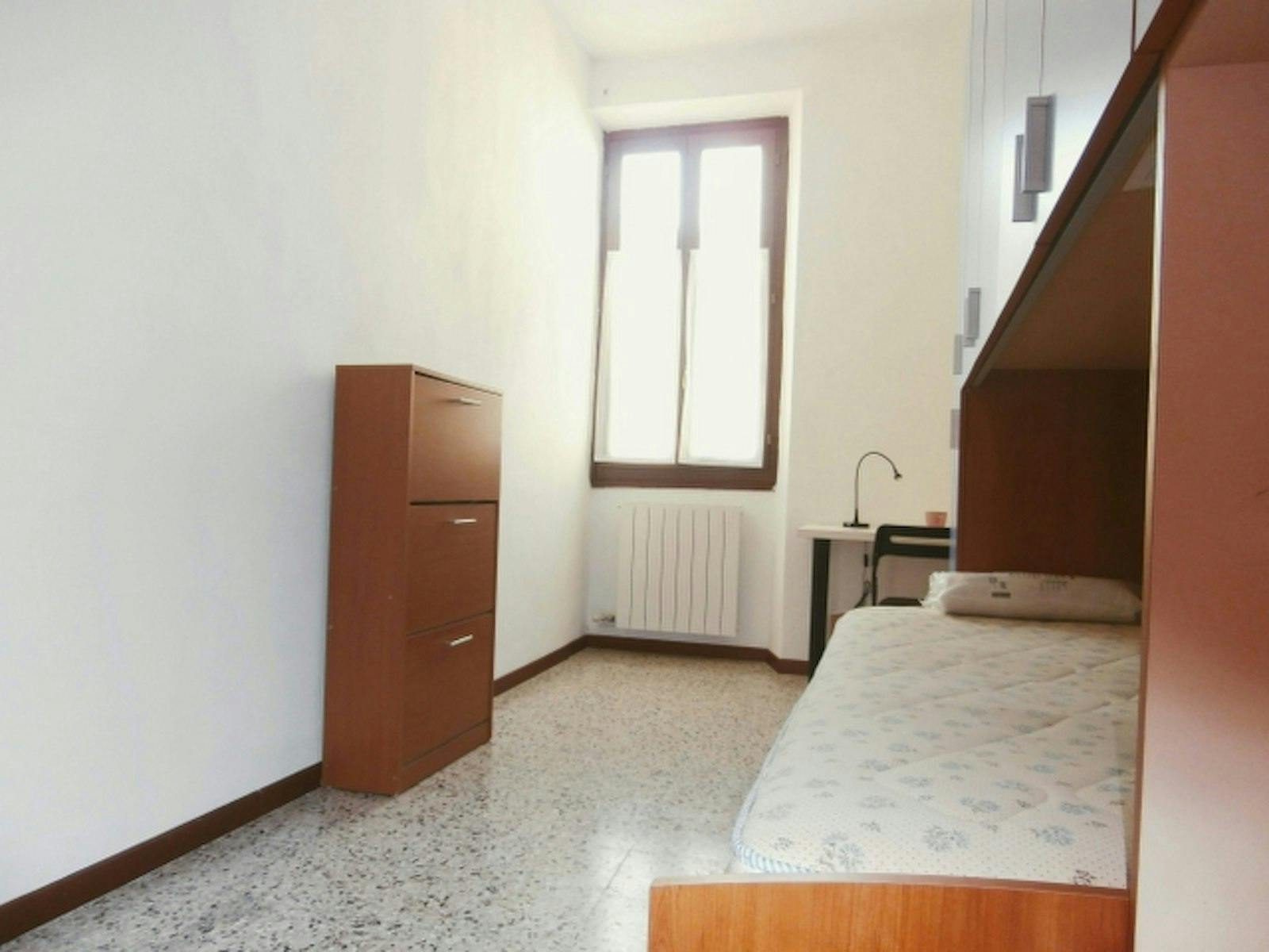 Private room in Vicolo Mustacchi, Verona (1095134) room image 1