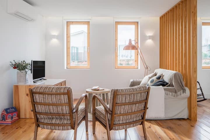 Apartment for rent for €1,200 per month in Lisbon, Rua do Vale de Santo António