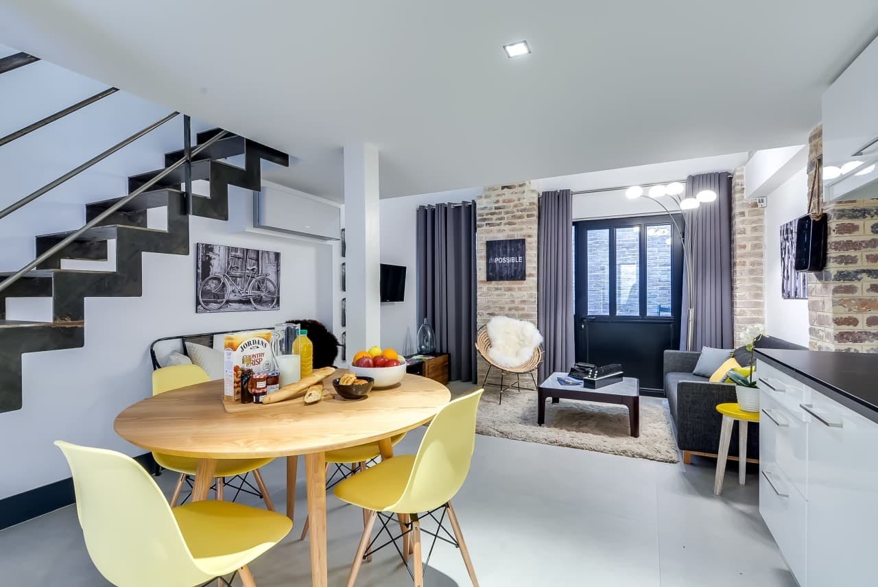 Apartment for rent for €4,121 per month in Paris, Rue Tardieu