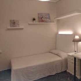 Private room for rent for €319 per month in Valencia, Carrer de Guillem de Castro