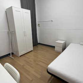 Private room for rent for €495 per month in Barcelona, Carrer de Muntaner