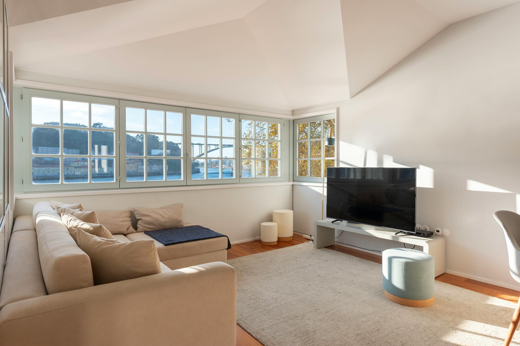 Escadas do Adro, Porto preview