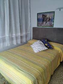 Privé kamer te huur voor € 375 per maand in Cerdanyola del Vallès, Carrer de la Serra de Galliners