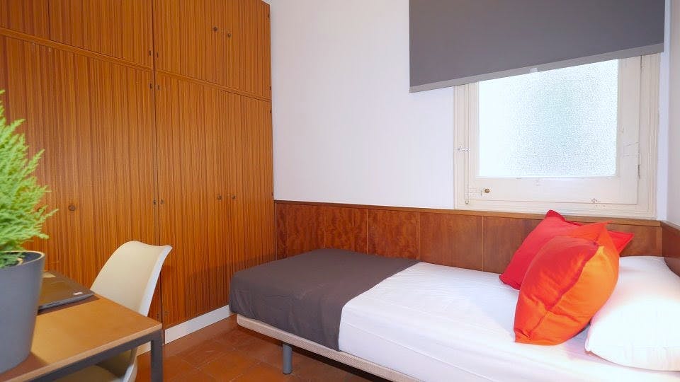 Carrer de València, Barcelona preview