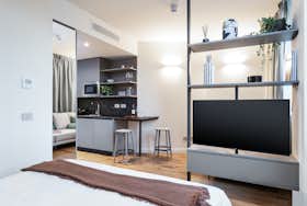 Studio for rent for €1,600 per month in Milan, Viale Corsica