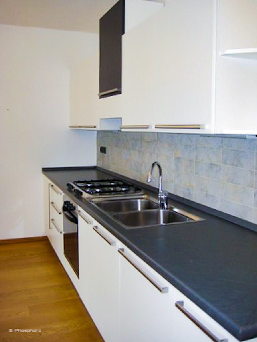 1-Bedroom Apartment in Via Torre Vanga, Trento room image 5