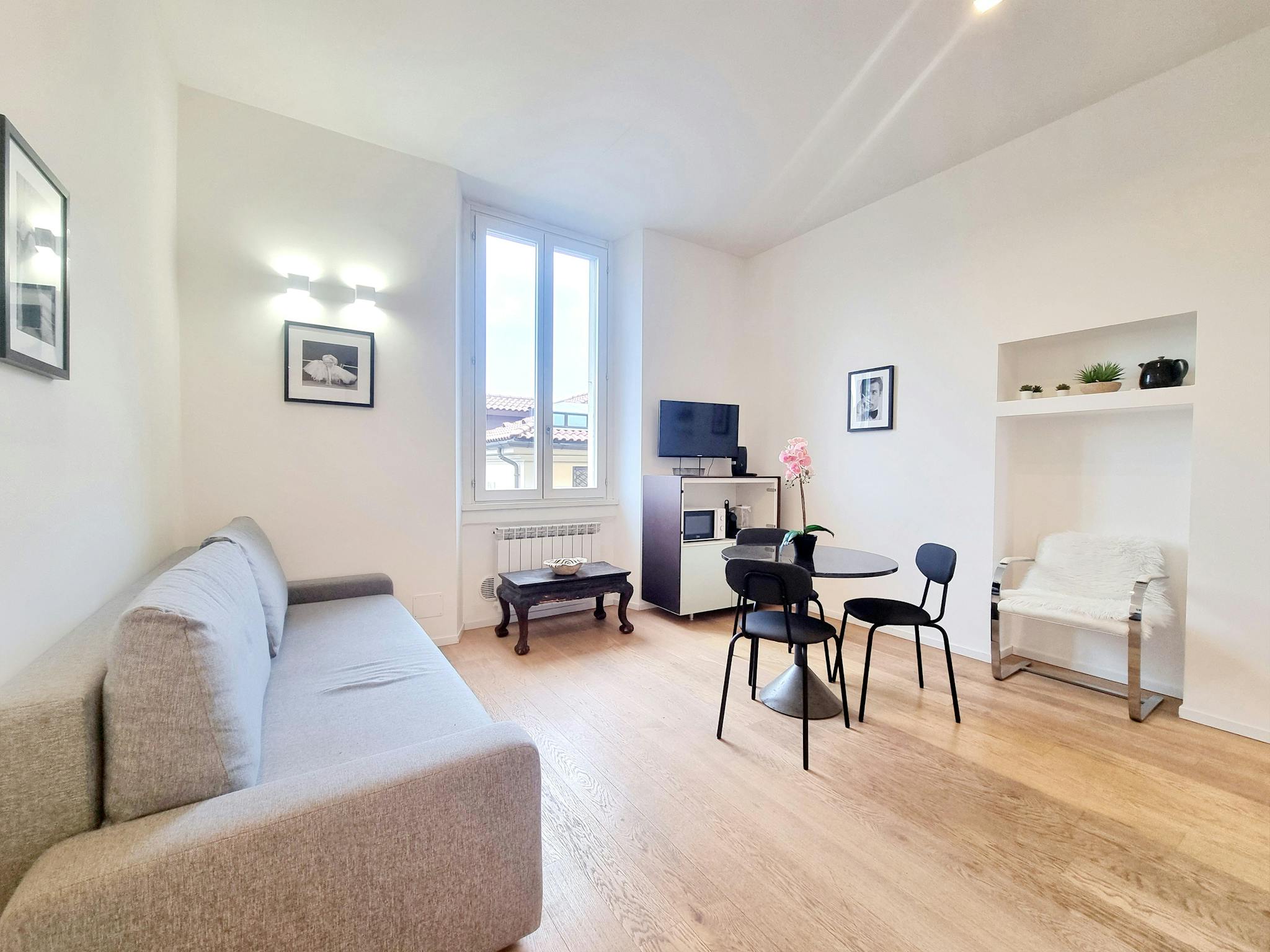 Via Tortona, Milan preview