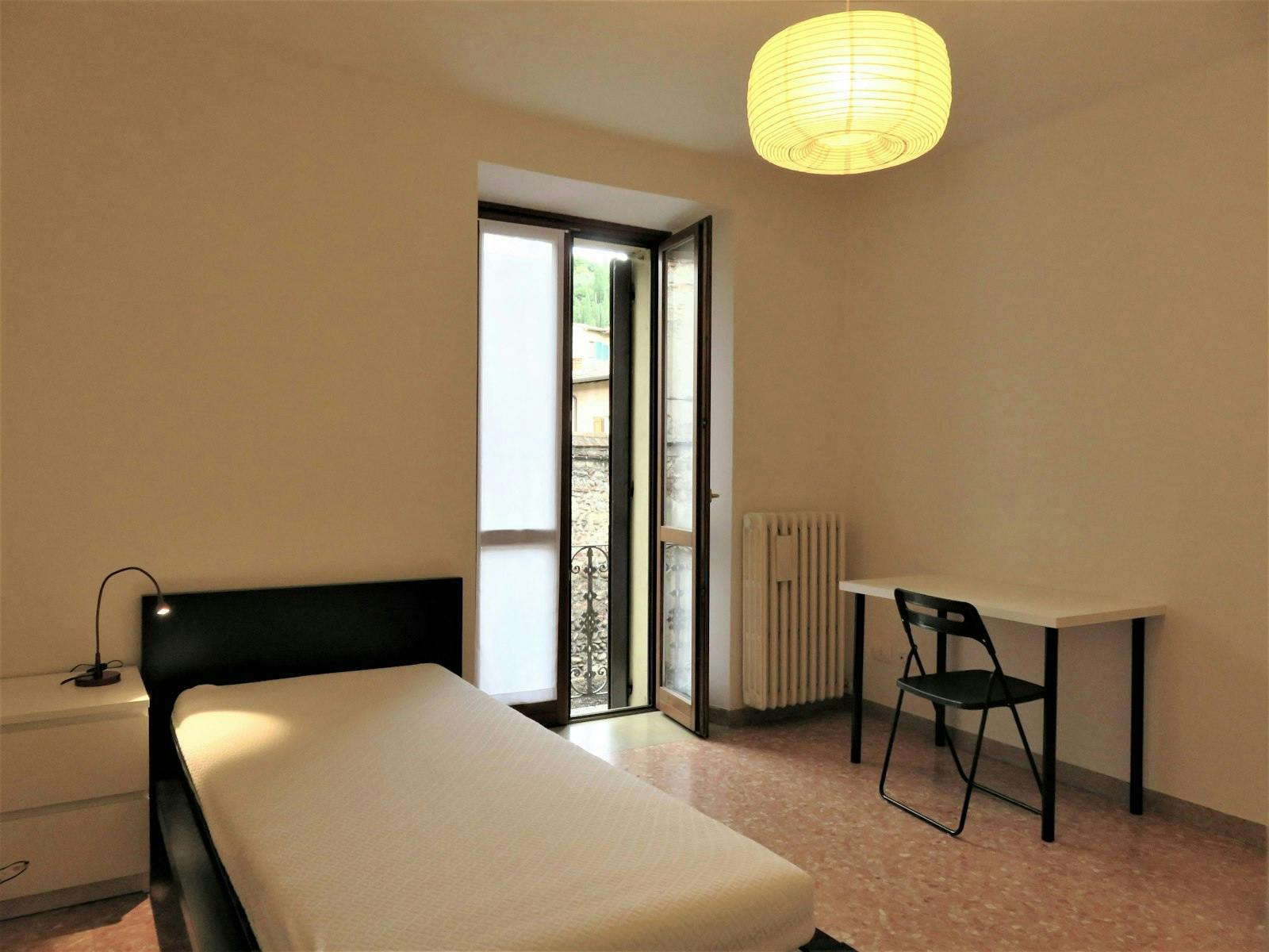 Private room in Via Santa Chiara, Verona (1109613) room image 2