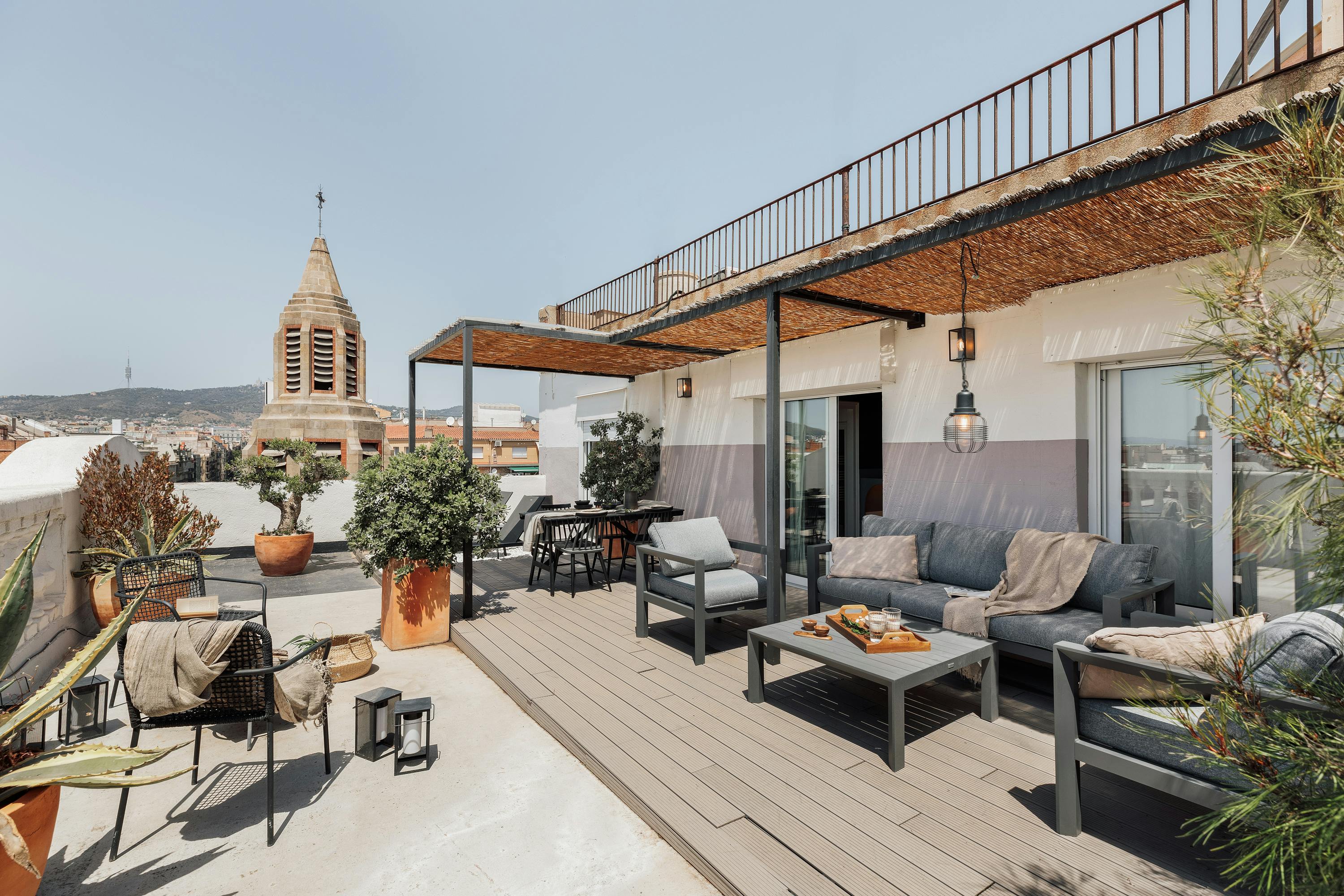 Apartment for rent for €7,926 per month in Barcelona, Carrer de Balmes