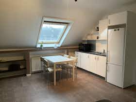 Квартира сдается в аренду за 900 € в месяц в Meerbusch, Hermann-Unger-Allee