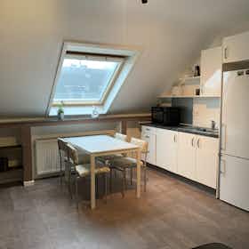 Appartement te huur voor € 900 per maand in Meerbusch, Hermann-Unger-Allee