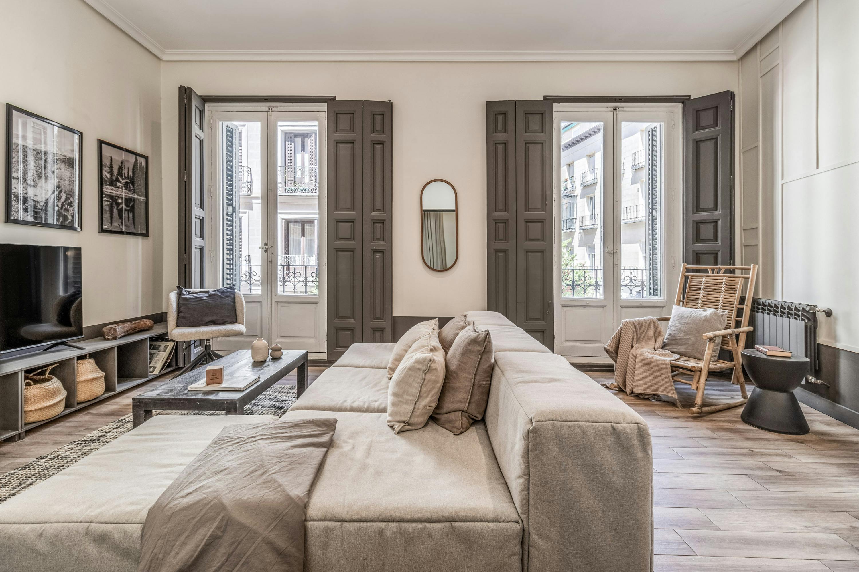 Apartment for rent for €4,654 per month in Madrid, Calle de Gravina