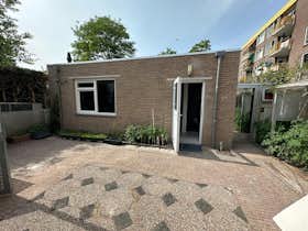Haus zu mieten für 1.200 € pro Monat in Utrecht, Pizarrolaan