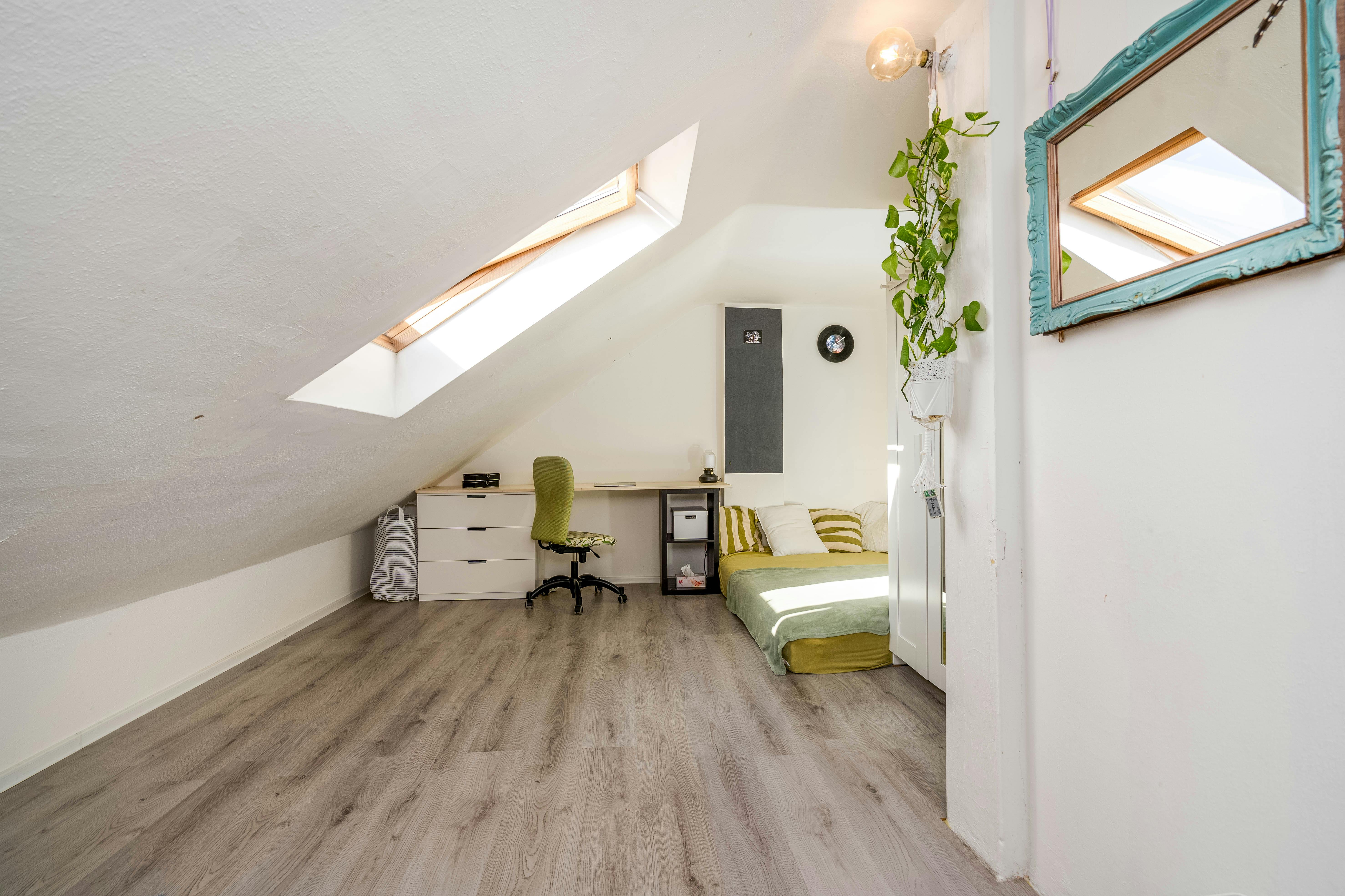 Отдельная комната сдается в аренду за 19 421 CZK в месяц в Prague, Jiřinková