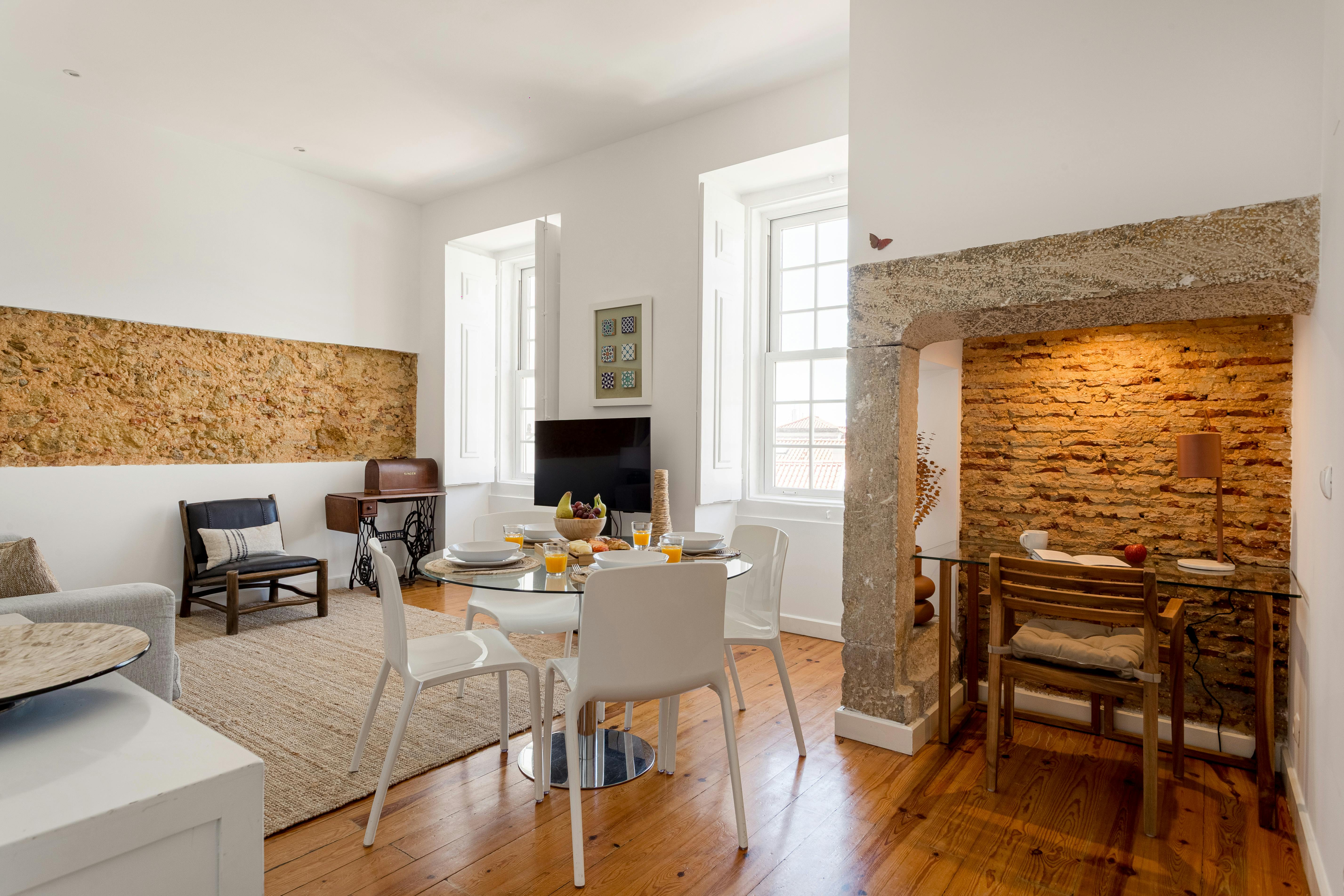 Apartment for rent for €2,000 per month in Lisbon, Rua de São Mamede
