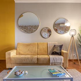 公寓 正在以 €1,600 的月租出租，其位于 Rome, Via Pietro De Francisci