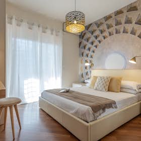 Appartamento in affitto a 1.800 € al mese a Rome, Via Pietro De Francisci