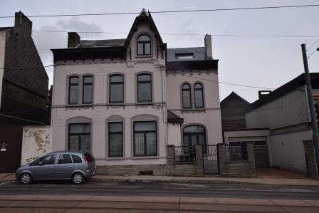 Apartament de închiriat pentru 690 EUR pe lună în Charleroi, Chaussée de Bruxelles