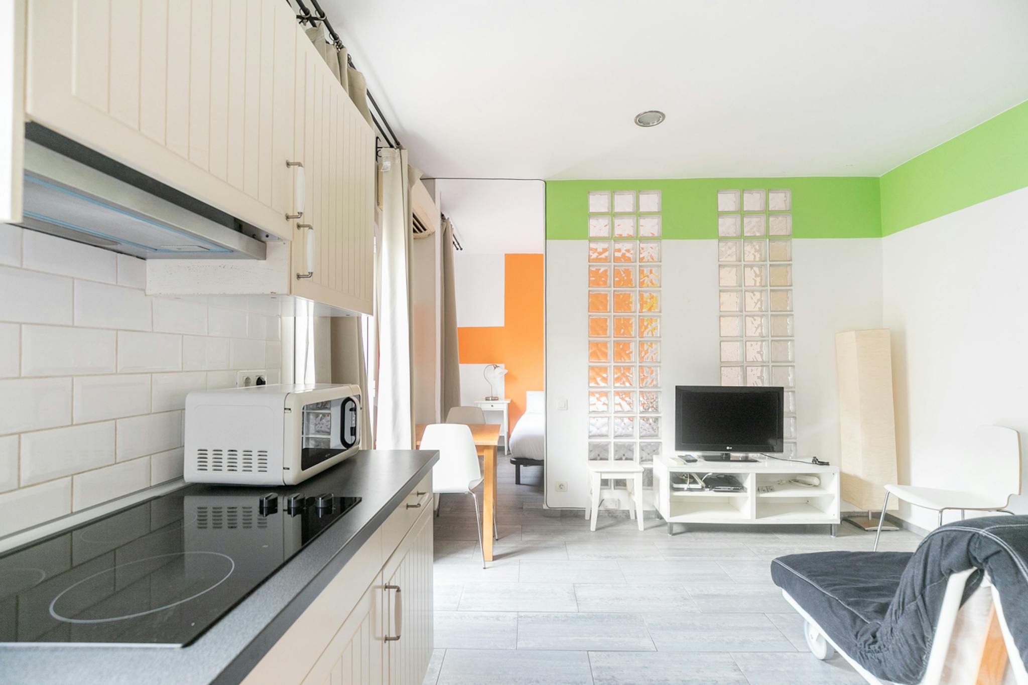 Carrer de Vinaròs, Barcelona preview