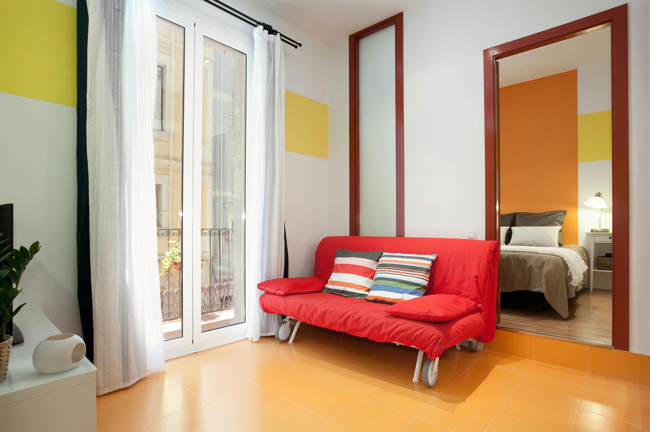 Carrer de Vinaròs, Barcelona preview