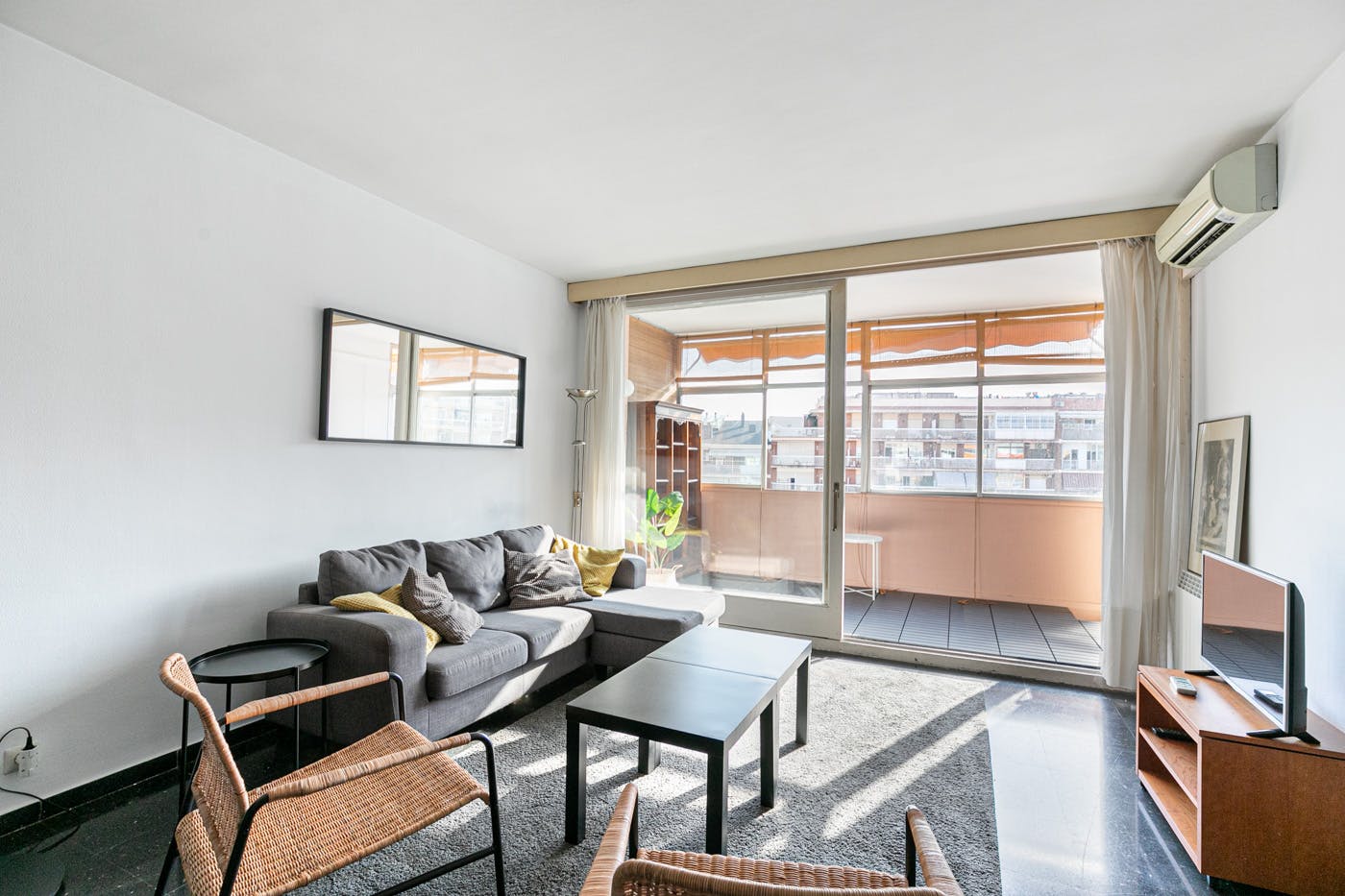 Gran Via de Carles III, Barcelona preview