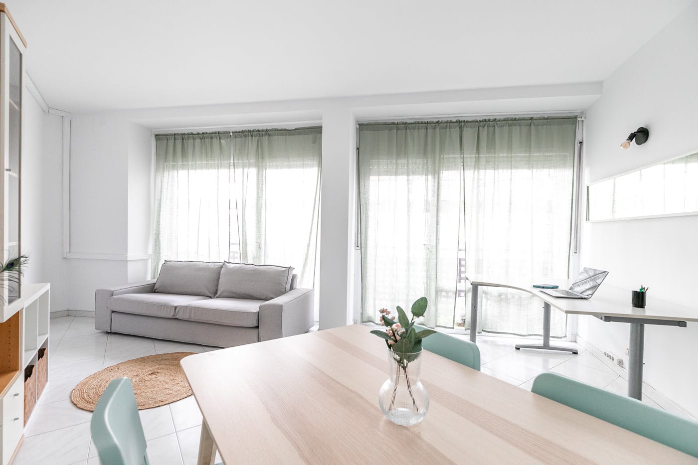 Carrer de Còrsega, Barcelona preview