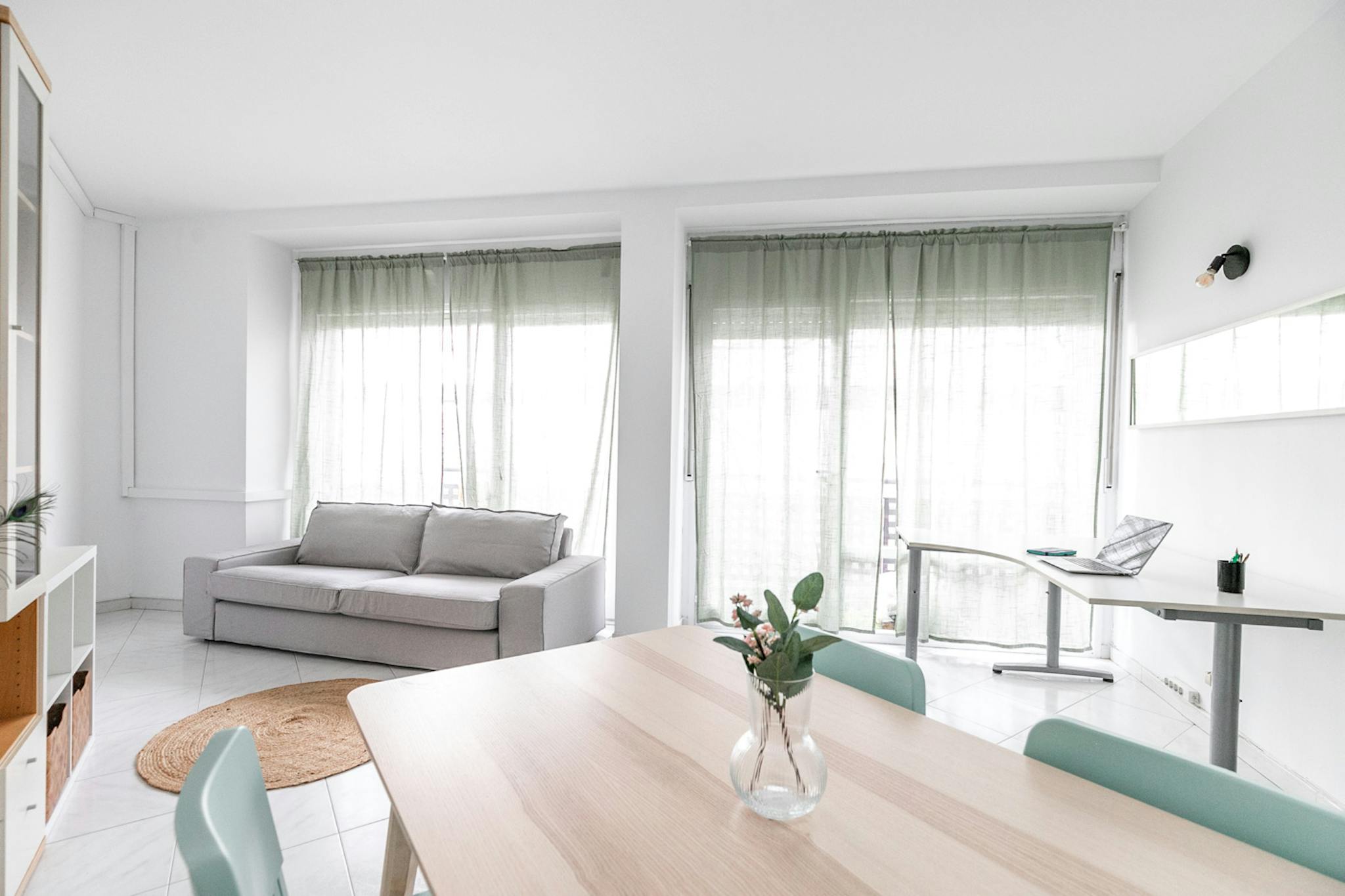 Carrer de Còrsega, Barcelona preview