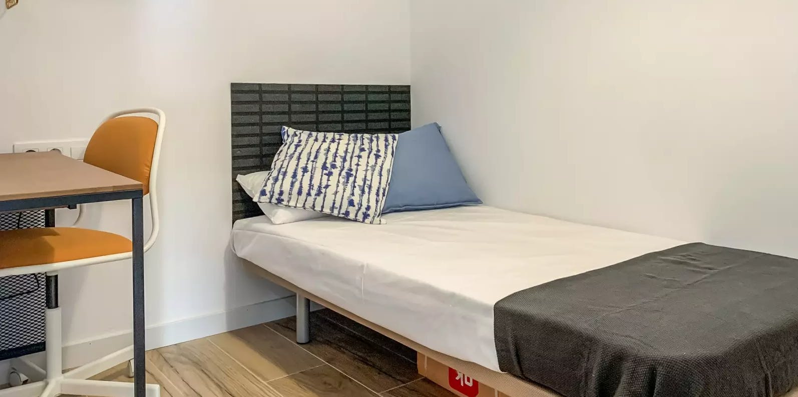 Carrer de l'Antiga Travessera, L'Hospitalet de Llobregat L'Hospitalet de Llobregat