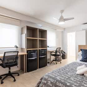Shared room for rent for €725 per month in Valencia, Carrer de Sant Donís