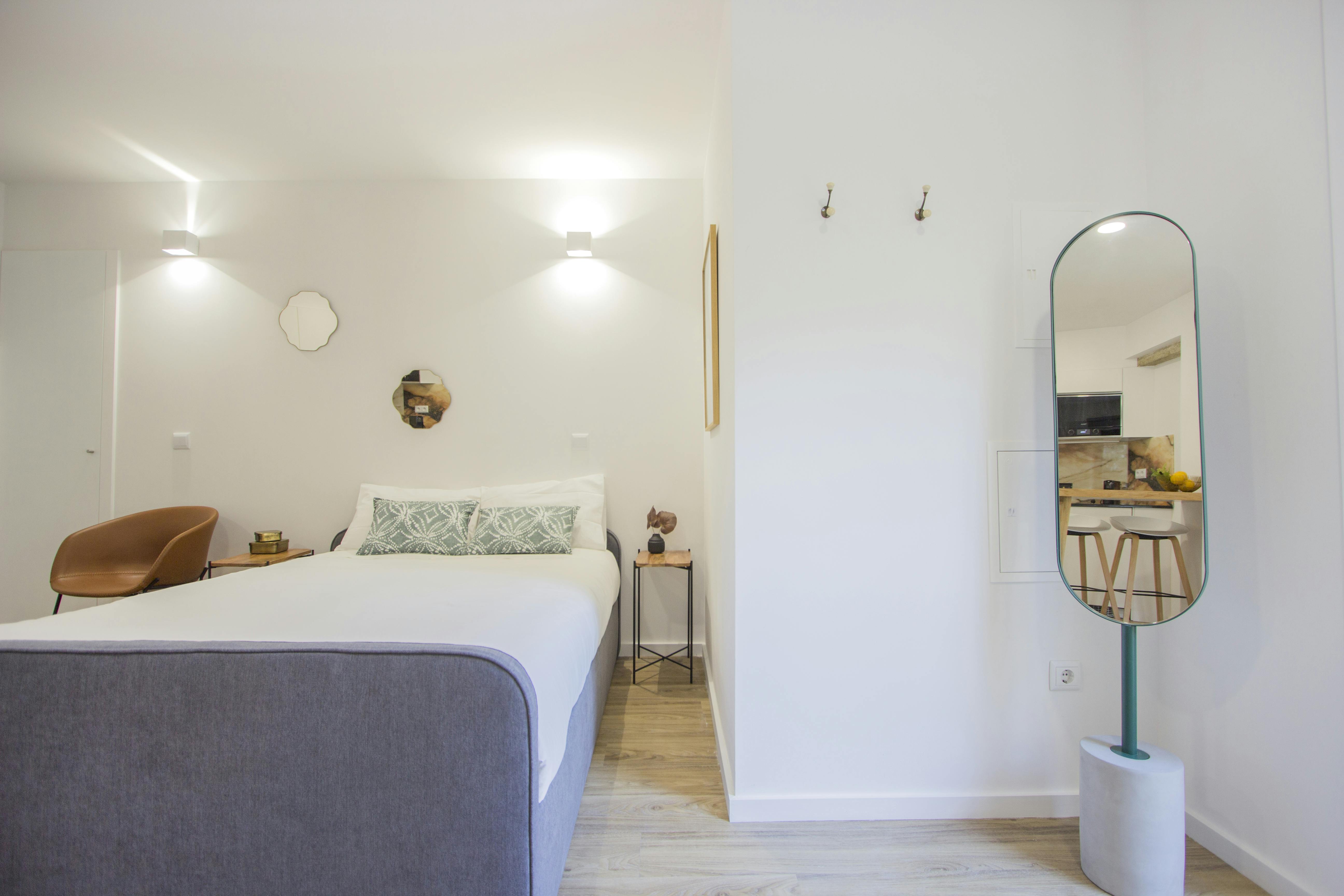 Studio for rent for €950 per month in Porto, Rua Formosa