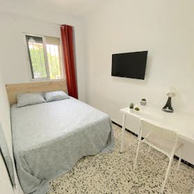 Habitación privada en alquiler por 375 € al mes en Sevilla, Avenida Sánchez Pizjuan