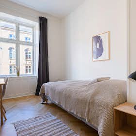 Private room for rent for €1,307 per month in Copenhagen, Classensgade