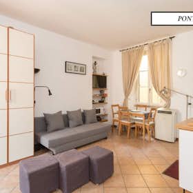 Studio for rent for €1,300 per month in Milan, Via Pontida