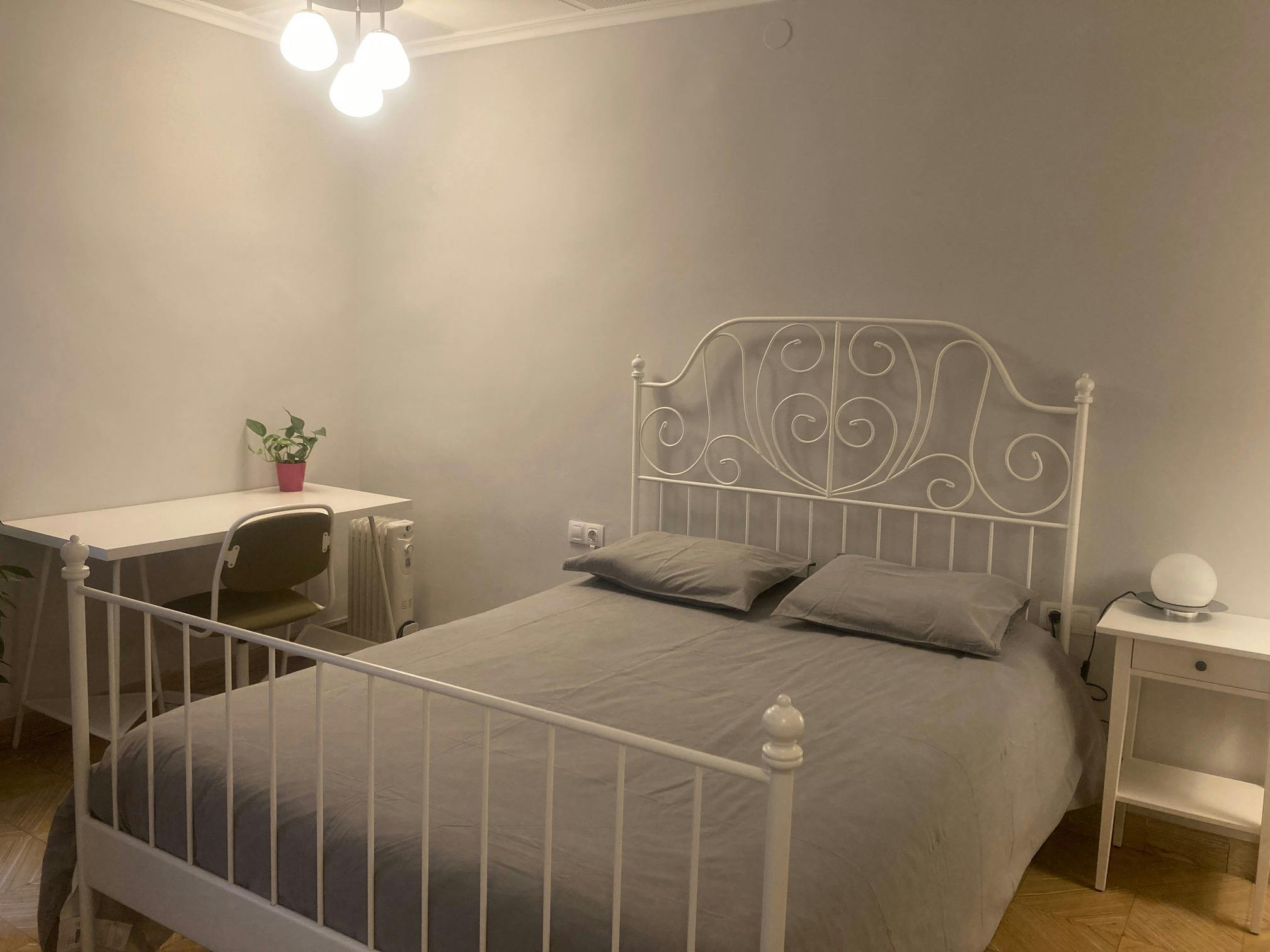 Private room for rent for €475 per month in Alicante, Calle Maestro Marqués