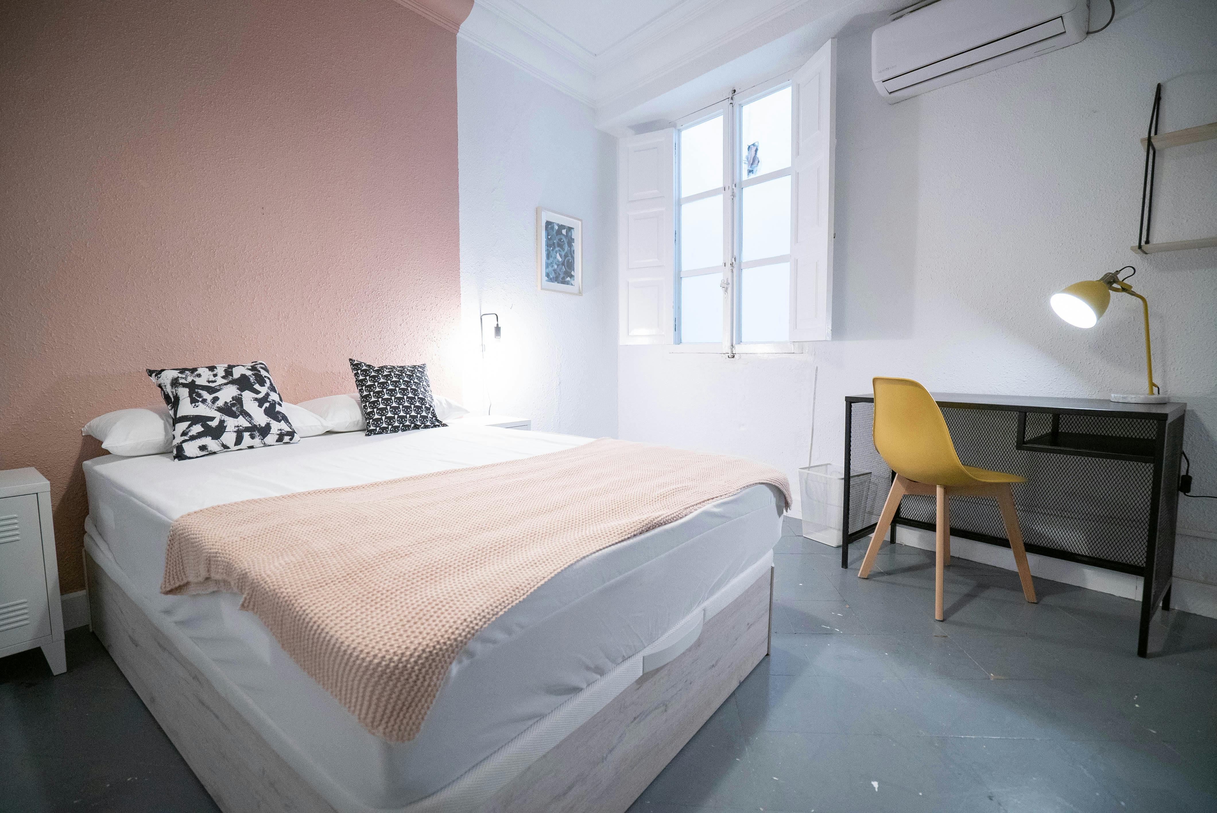 Carrer de l'Almudí, Valencia Valencia