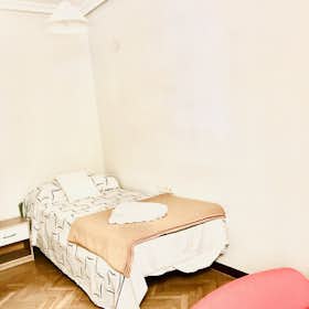 Приватна кімната за оренду для 380 EUR на місяць у Sevilla, Calle Ciudad de Ronda