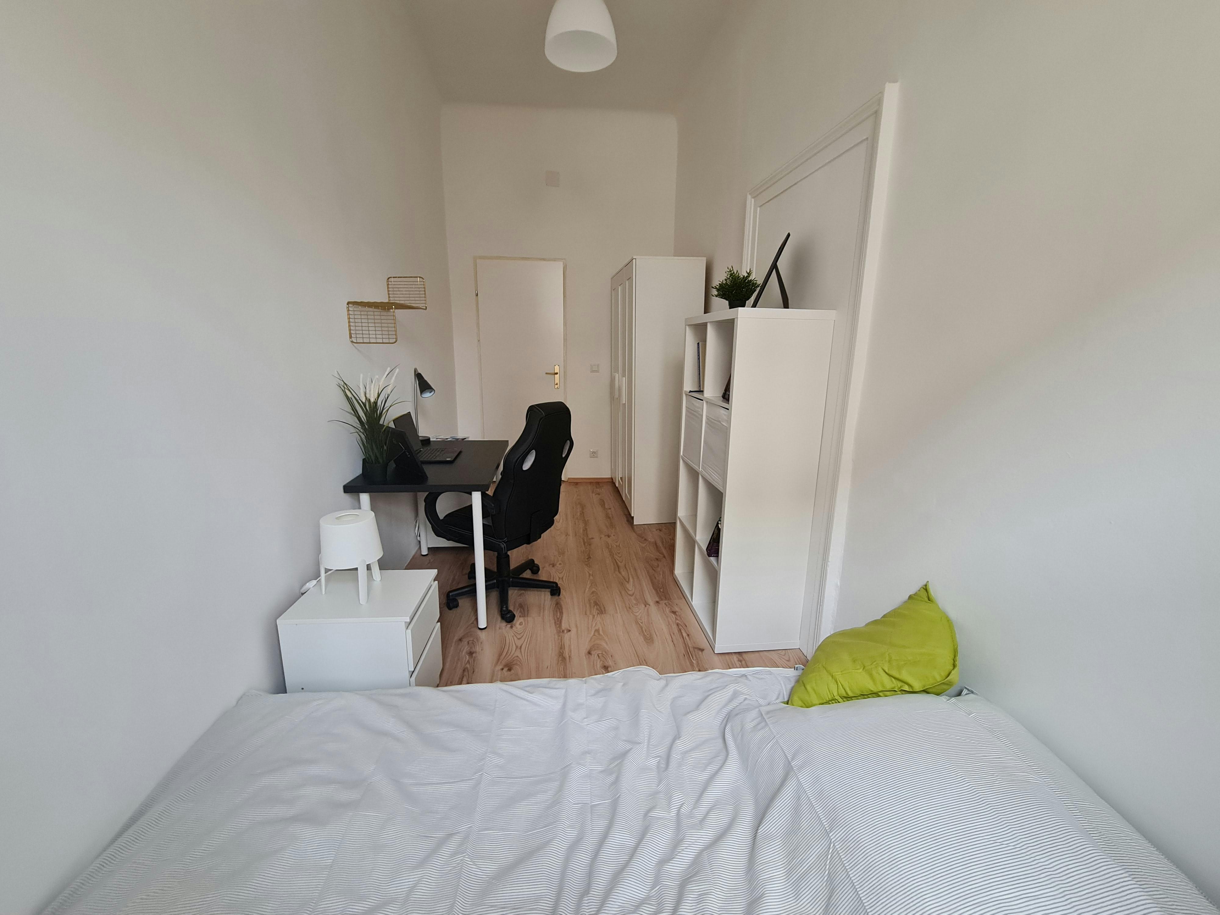 Treustraße, Vienna preview