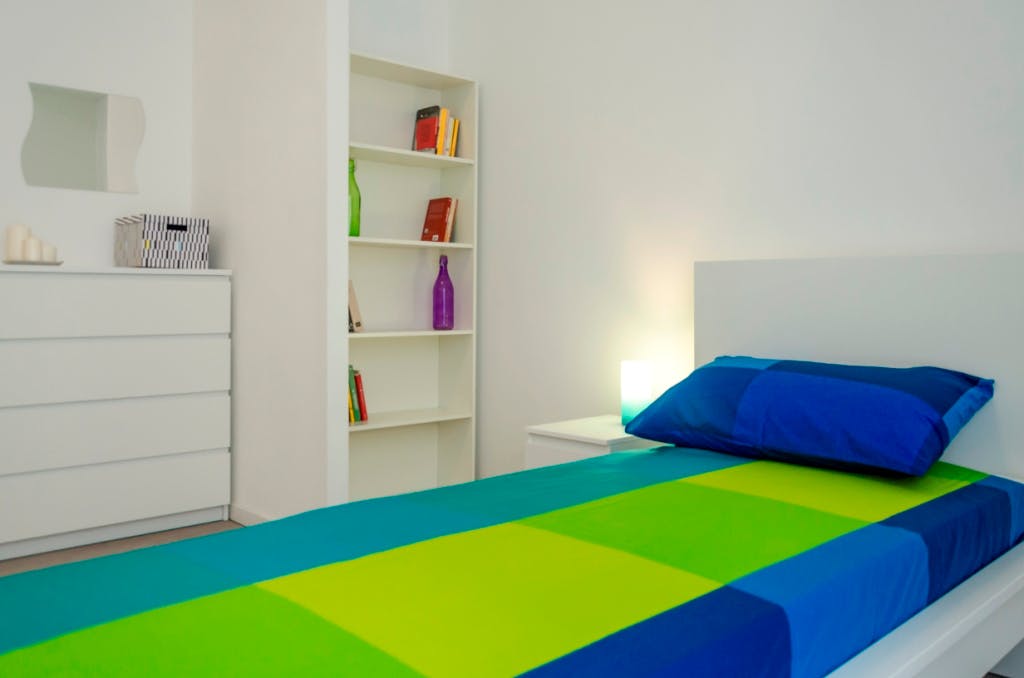 Private room for rent for €520 per month in Turin, Piazza Emanuele Filiberto