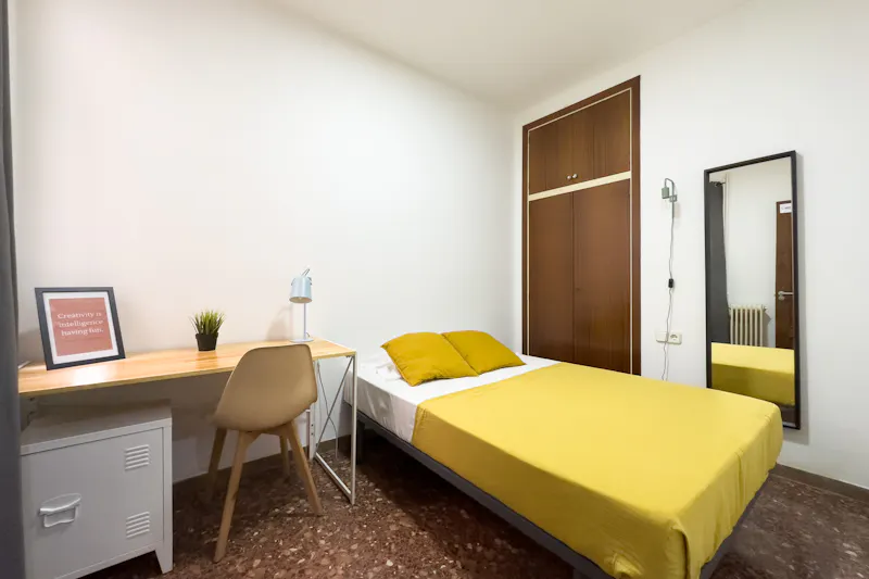 22 Carrer de la Mare de Déu del Carmel, Barcelona - in Barcelona