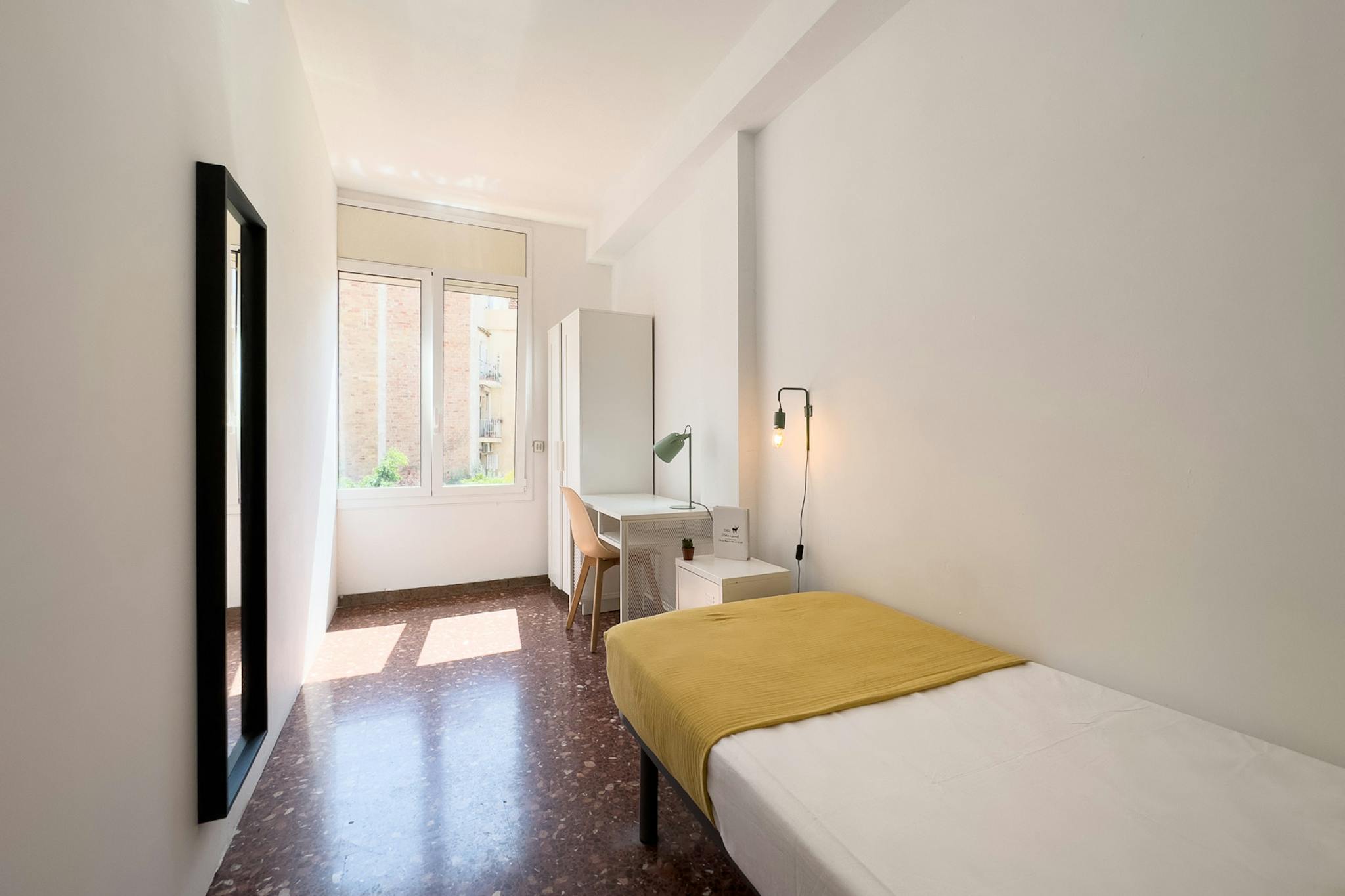 Carrer de la Mare de Déu del Carmel, Barcelona preview