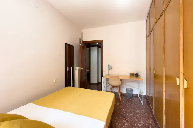 Private room in Carrer de la Mare de Déu del Carmel, Barcelona (1127735) room image 2