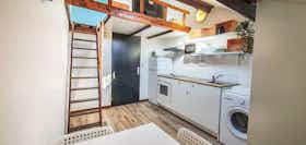 Privé kamer te huur voor € 590 per maand in Charleroi, Rue Neuve
