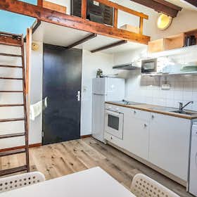 Privé kamer te huur voor € 590 per maand in Charleroi, Rue Neuve