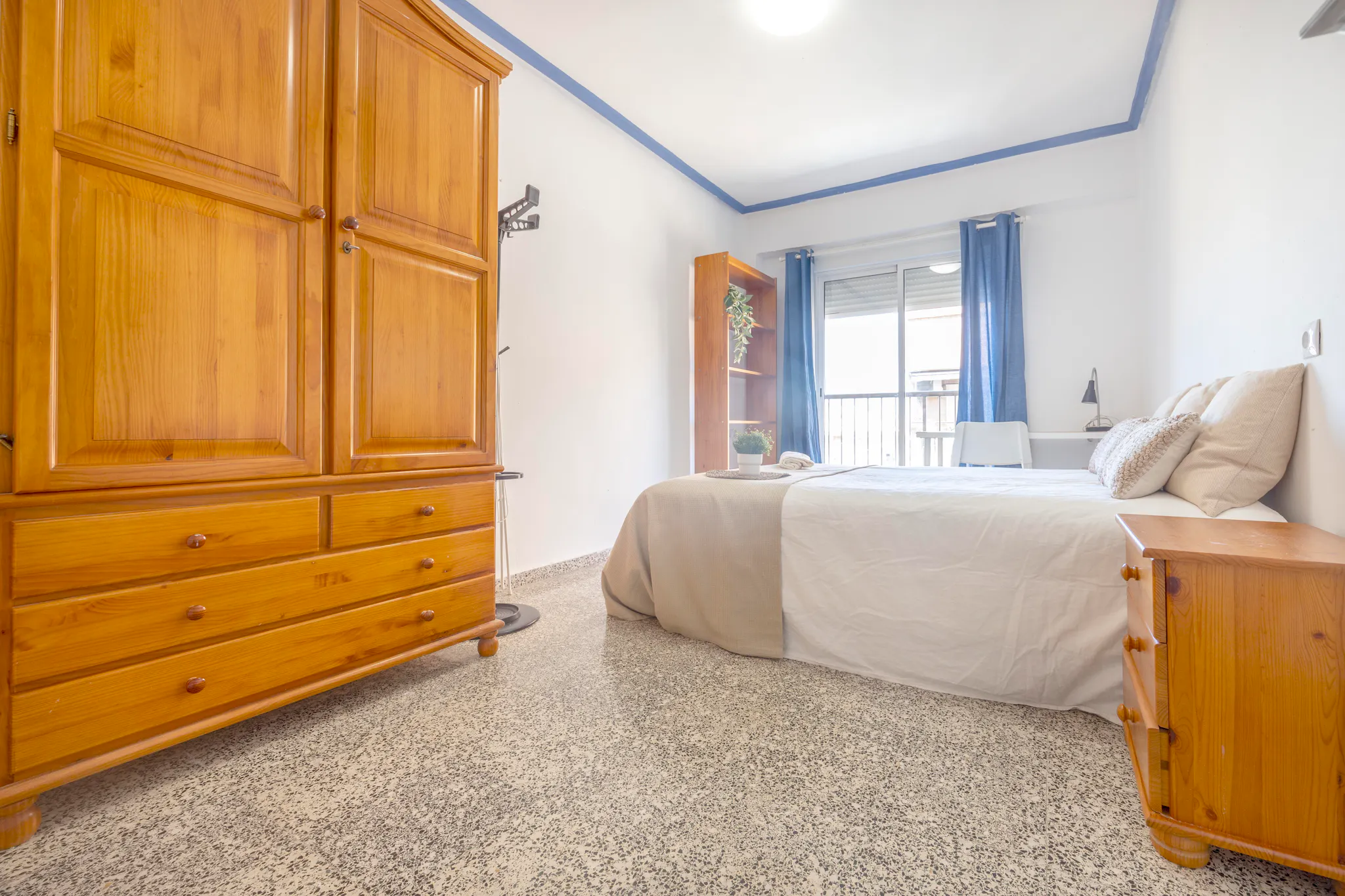 Calle Reig Genovés, Valencia preview