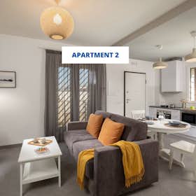 公寓 正在以 €1,600 的月租出租，其位于 Rome, Via Prenestina