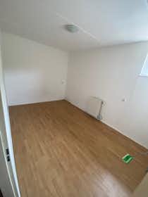 Private room for rent for €850 per month in Almere Stad, Michelangelostraat