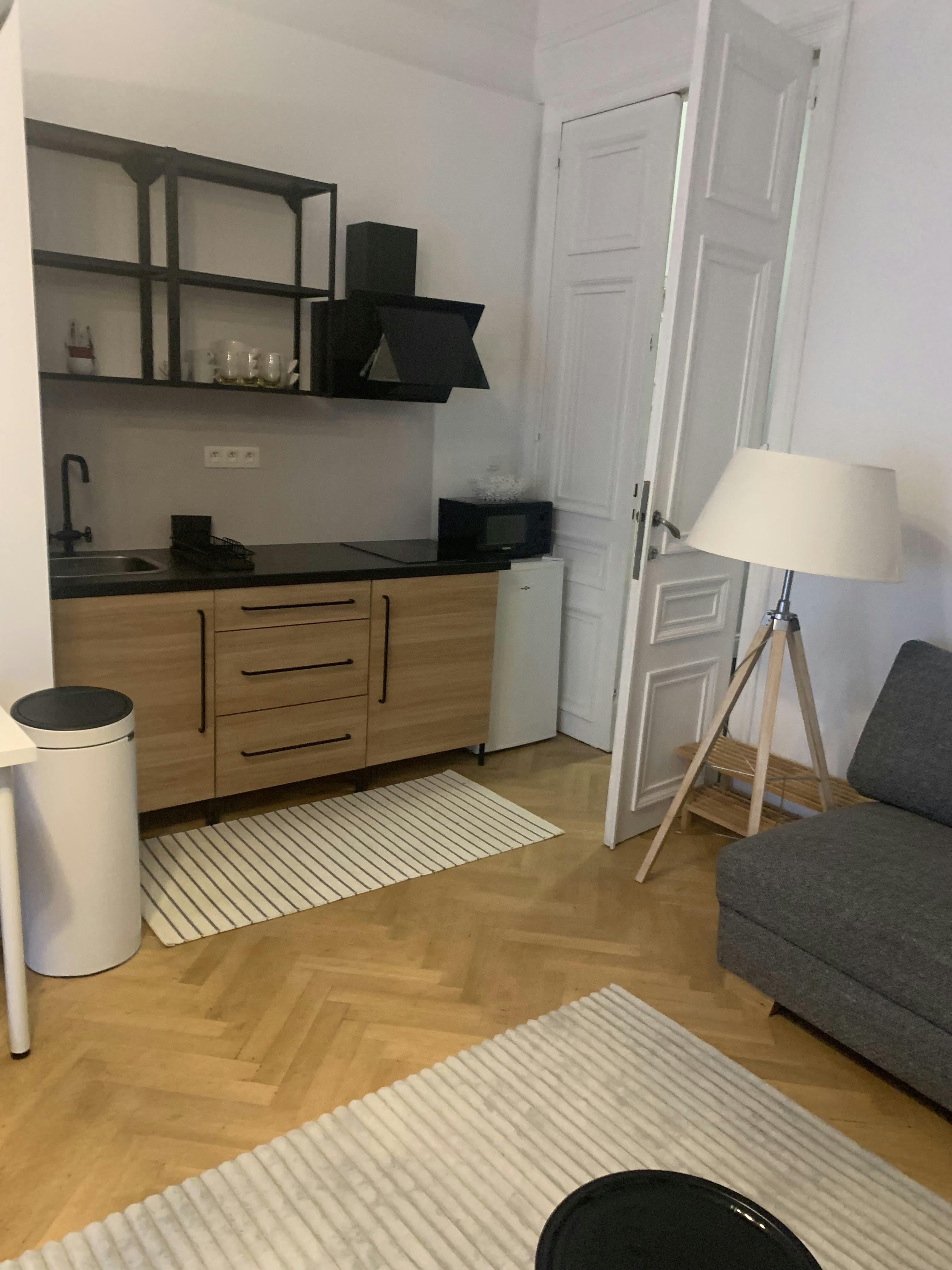 Private room for rent for €550 per month in Saint-Josse-ten-Noode, Chaussée de Haecht
