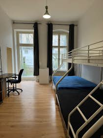 Mehrbettzimmer zu mieten für 425 € pro Monat in Berlin, Waldstraße